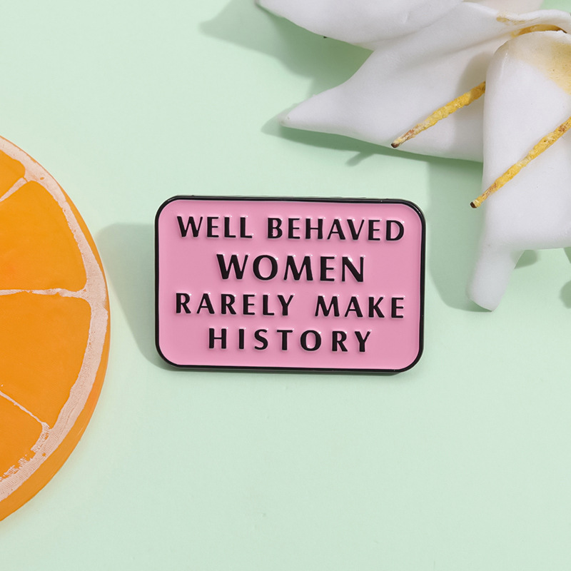 Well Behaved Women Rarely Make – Jewelry Making History recenzja i cena