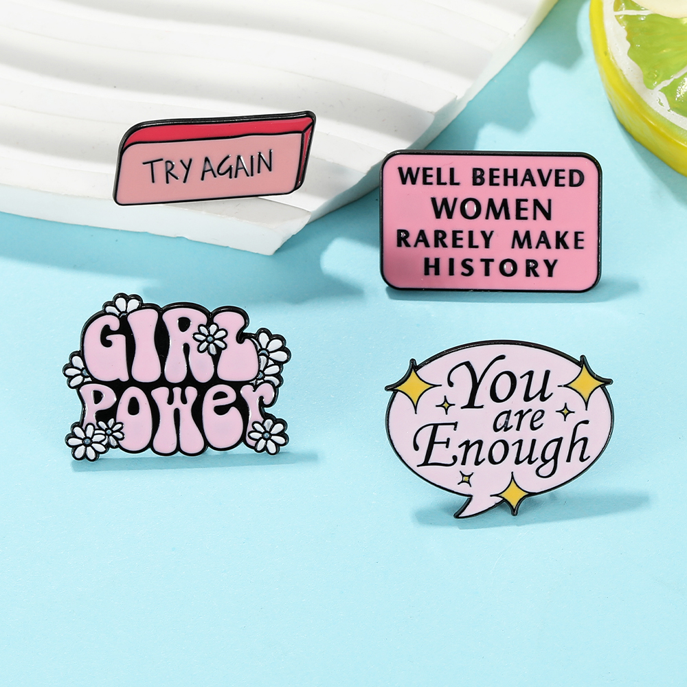 Pink Well Behaved Women Rarely – Jewelry Making History recenzja i cena