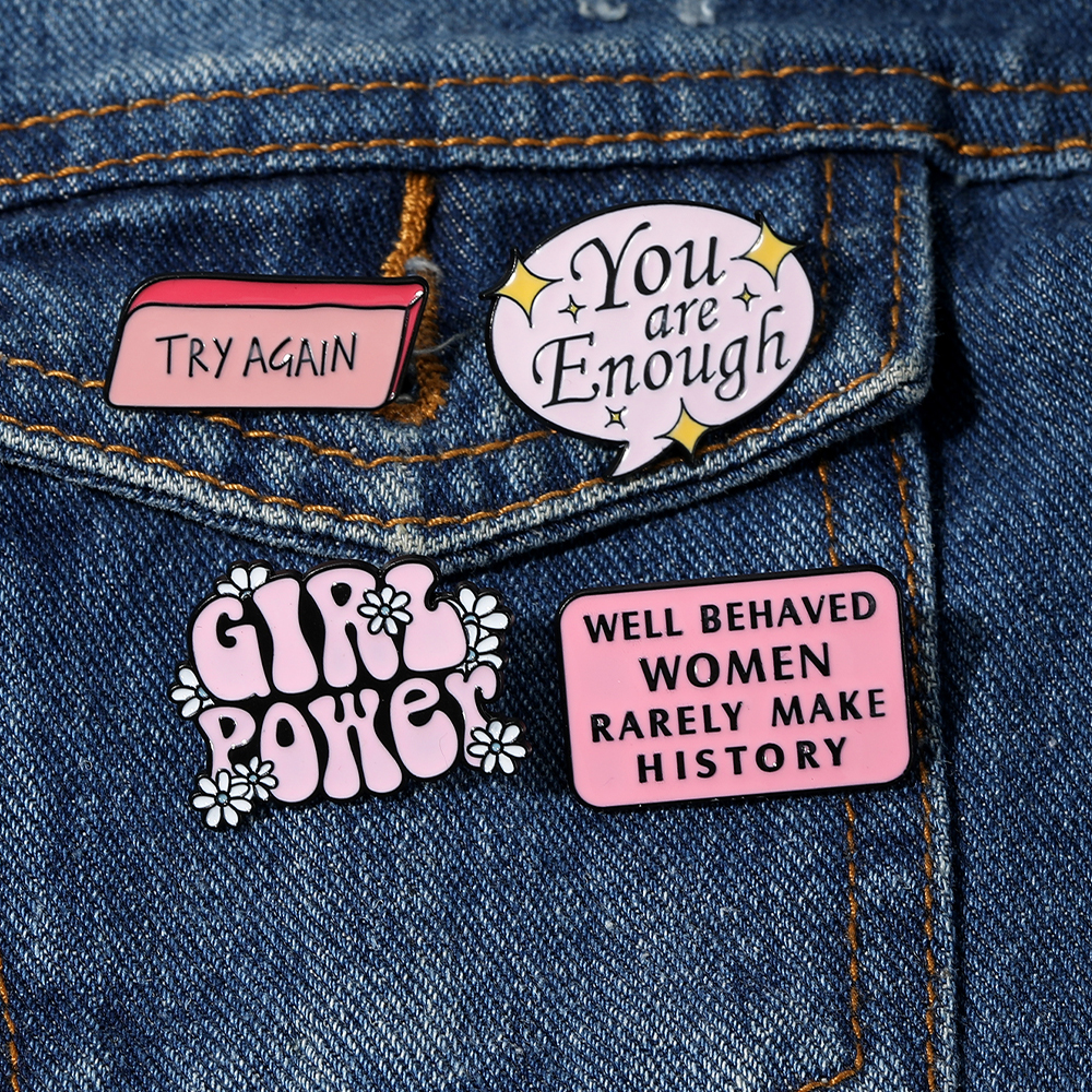 Pink Well Behaved Women Rarely – Jewelry Making History recenzja i cena