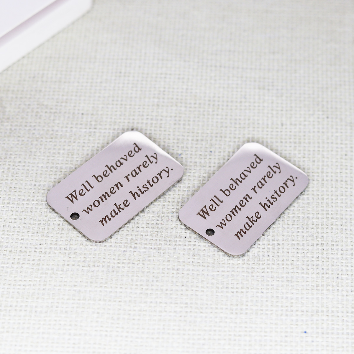 2pcs/Lot Well Behaved Women Ra – Jewelry Making History recenzja i cena